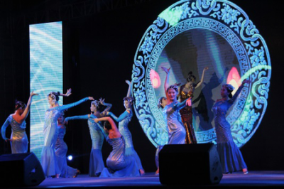 青花瓷上的魚(yú)